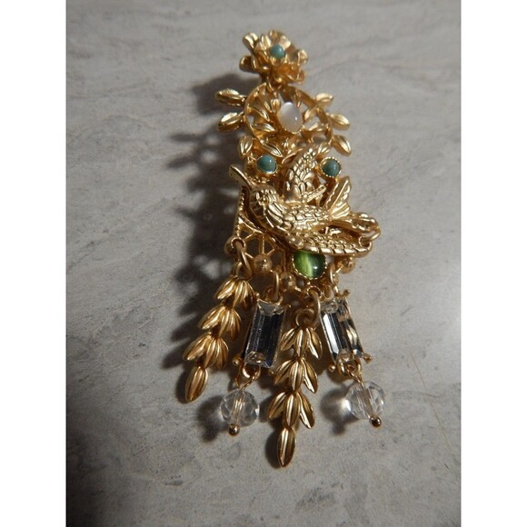 Unbranded Jewelry - Beautiful Vintage Fashion Brooch with Flower, Leafs, and a Bird. 3ins Long.
